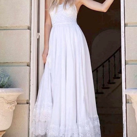 Dresses & Skirts - Brand New Lace and Chiffon Wedding Dress - size 4